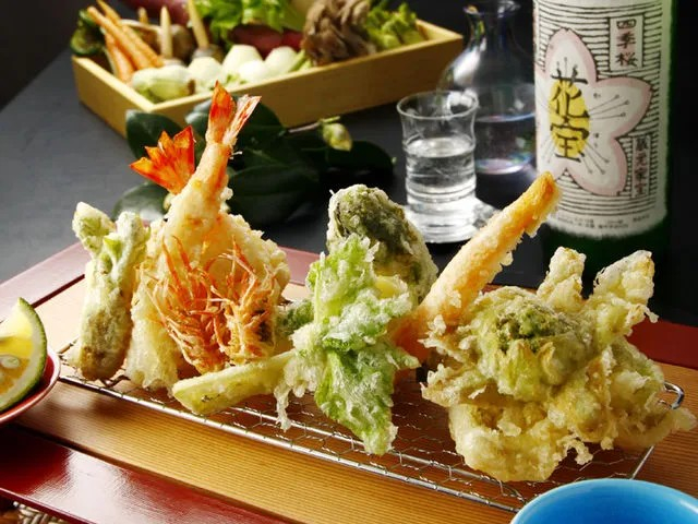 サクっと軽やかに奏でる天ぷらの音色をお楽しみください。(※写真のメニューは当プランには含まれませんのでご注意ください)