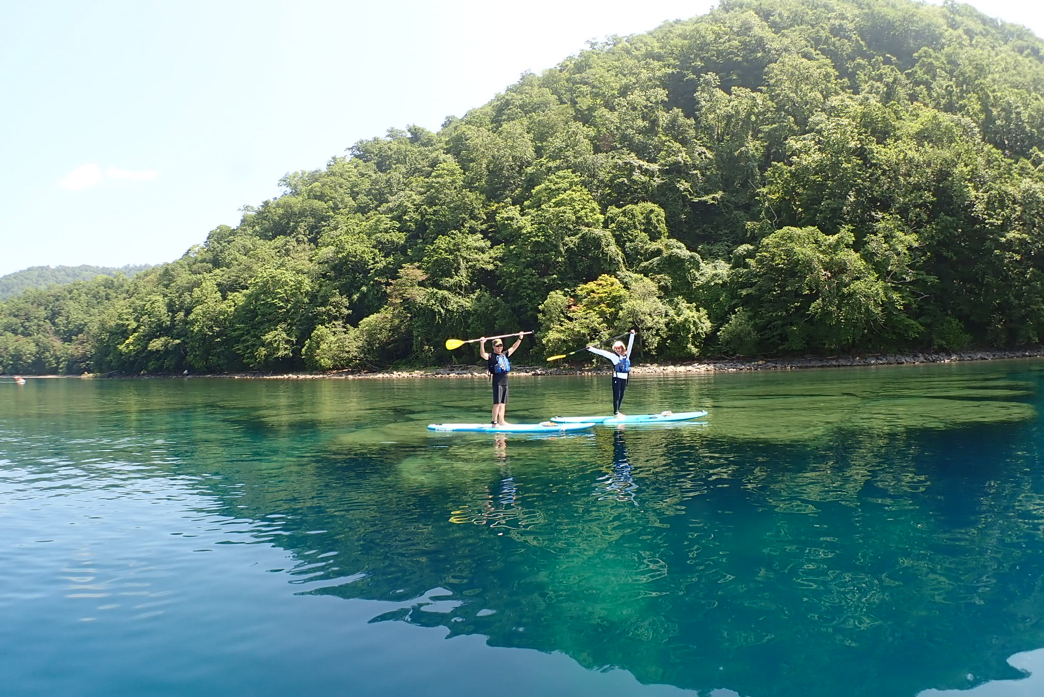 【SUP/札幌・支笏湖】水質11年連続日本一支笏湖の湖面をSUPクルージング!