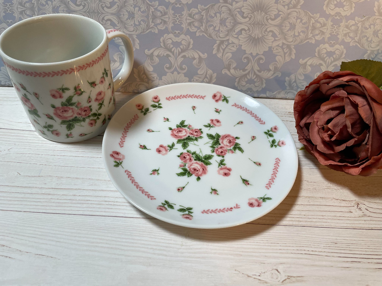 同じ柄の転写紙(シール)で、マグカップも作ることが出来ます。(オプション)