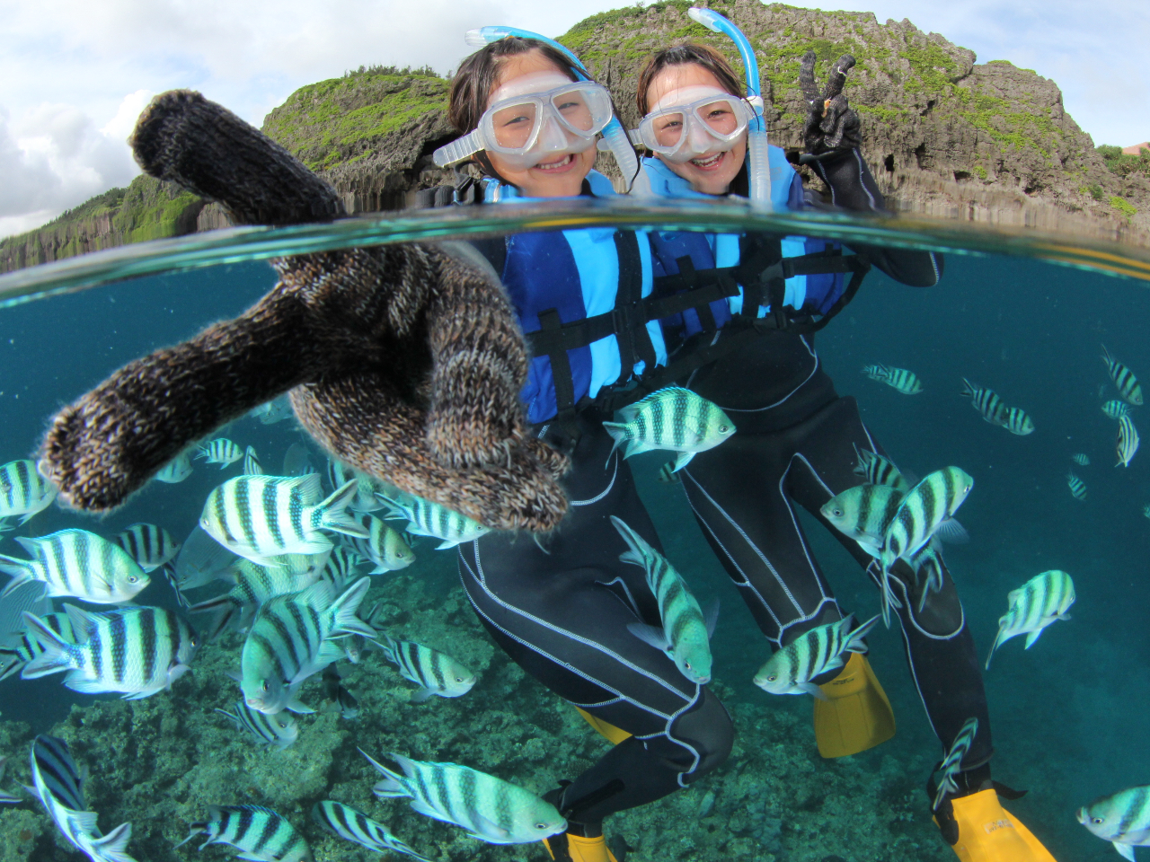 階段からのエントリーで青の洞窟を満喫しよう♪