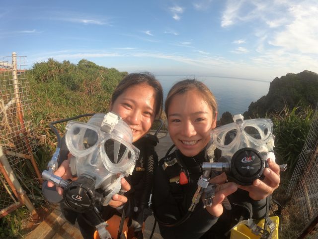 さぁ!階段からエントリー♪壮大な海が広がっています!!