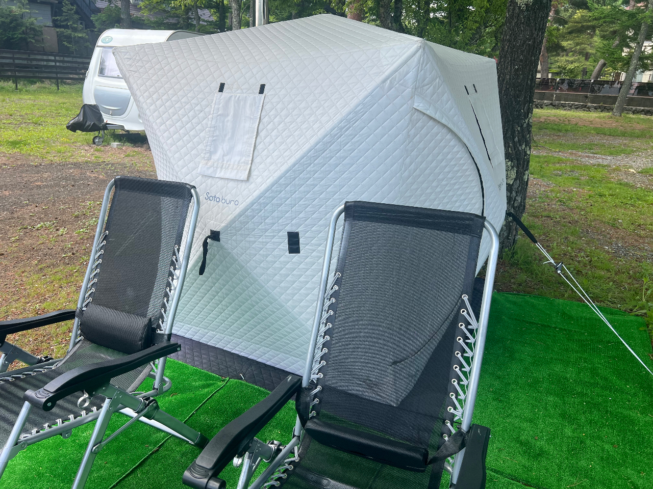 �C���̒Ⴂ�R���΂ł��M�Ǝ��x��ۂĂ�ō����e���g�T�E�iSotoburo CUBE4���g�p