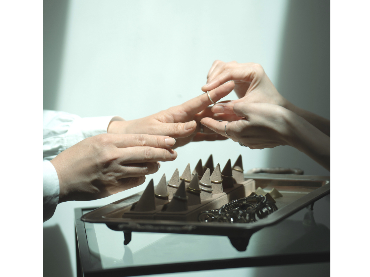 FXčDȃTCYADȖ͗lȂǂ߂܂B