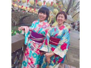 親子で、カップルで。眼鏡橋や中島川沿いはお着物がとっても似合います。素敵なカフェもありますから、着物町歩きを楽しんでくださいね。