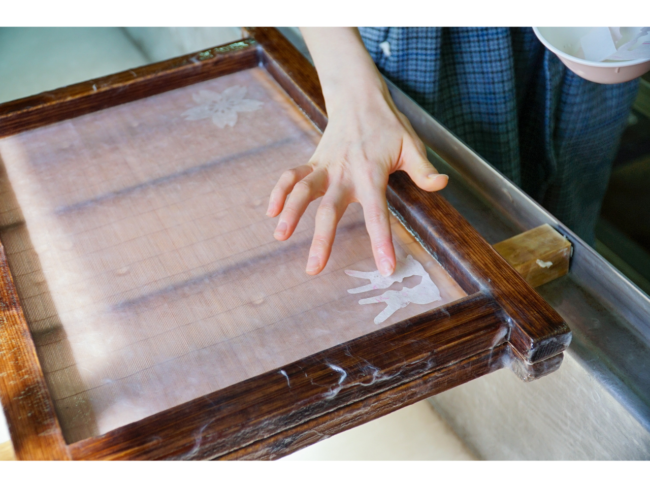 y̎̌z͐؂莆݂̗tȂǂŖ͗ltăIWïꖇɎdグ܂B