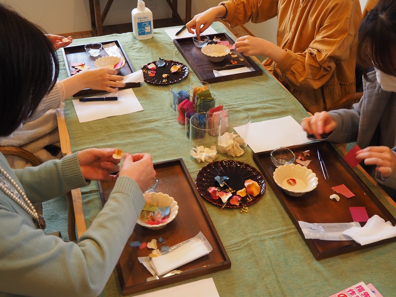 âœ\Ă܂BǎŔZWAFd˂ĐFtĂ܂