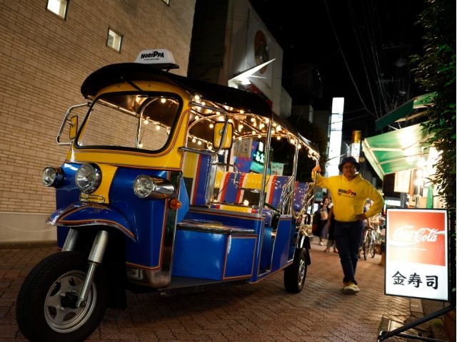 夜車内電飾オンで雰囲気も変わります。