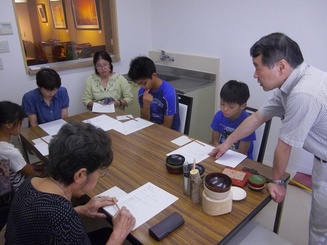 彫る絵柄を考えます