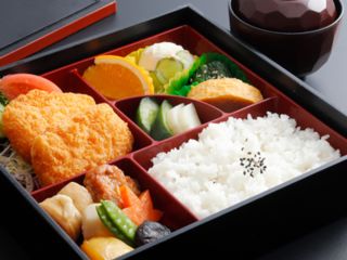 とよた幕の内(とんかつ、季節の煮物とお惣菜)
