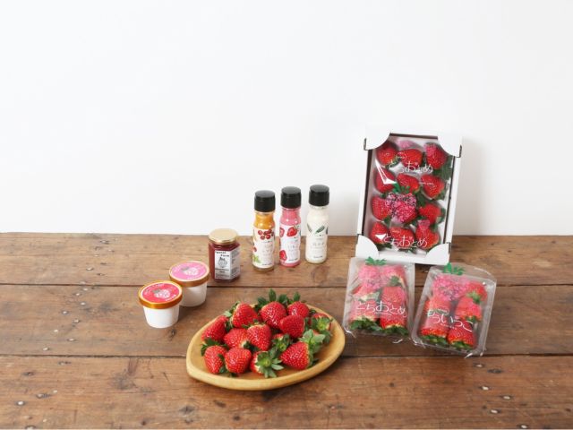 直売所にて朝採れいちご・いちごジャム・いちごアイス・いちごシャーベットなども販売しております!