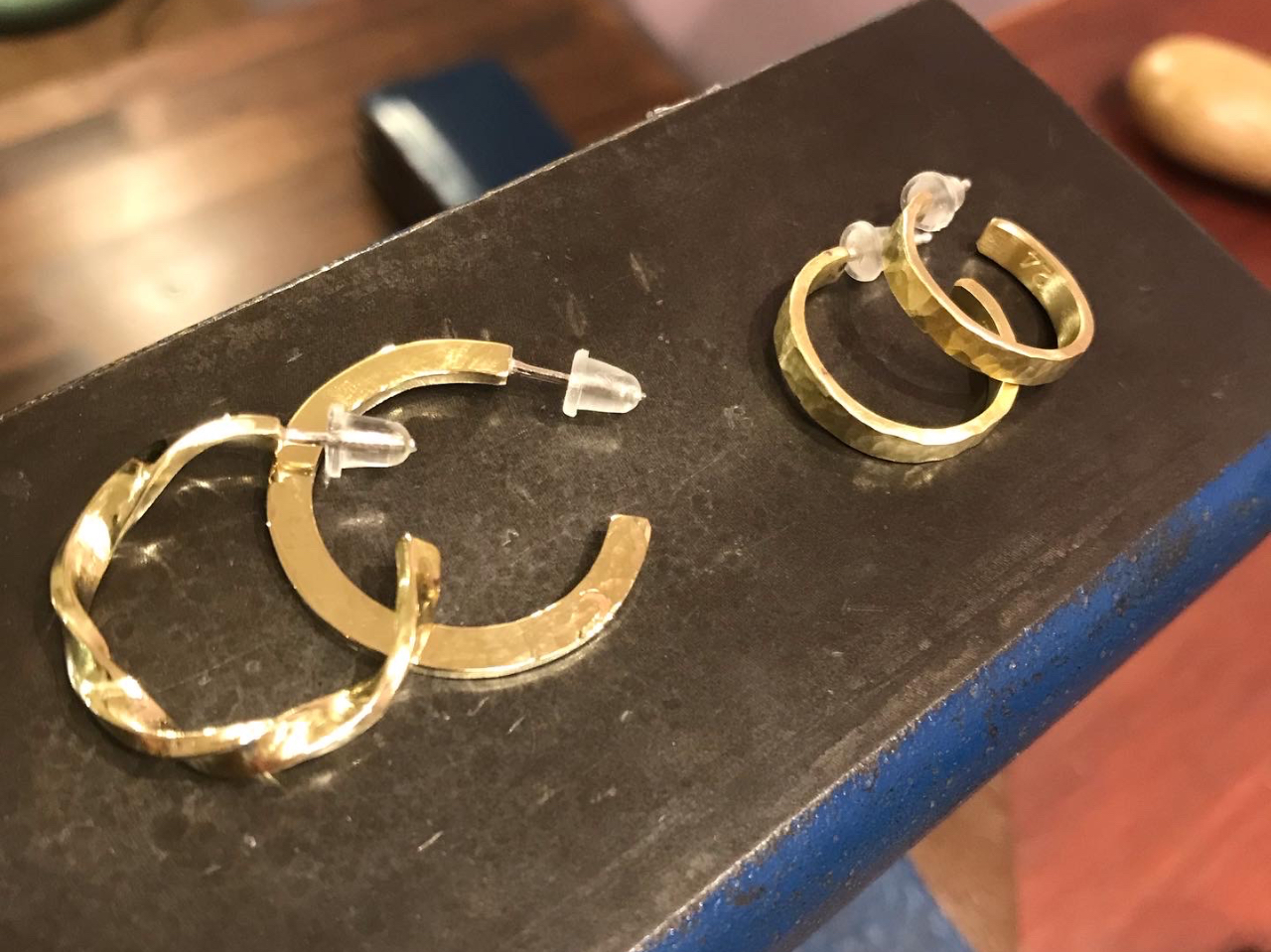 sAX͂QZbgŐ삢܂AЕÂႤfUCł삢܂B