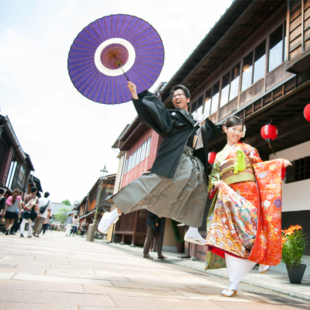 【金沢*和装着付け&撮影セット】ひがし茶屋街、浅野川・梅の橋界隈でプロによる写真...