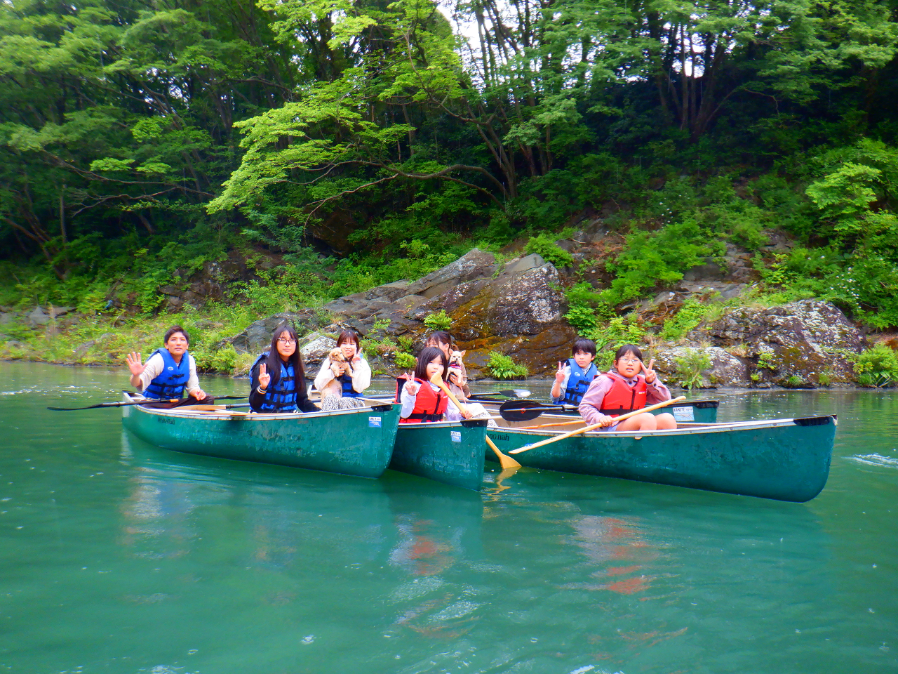 御家族でワンコさんと一緒に遊べるカヌー