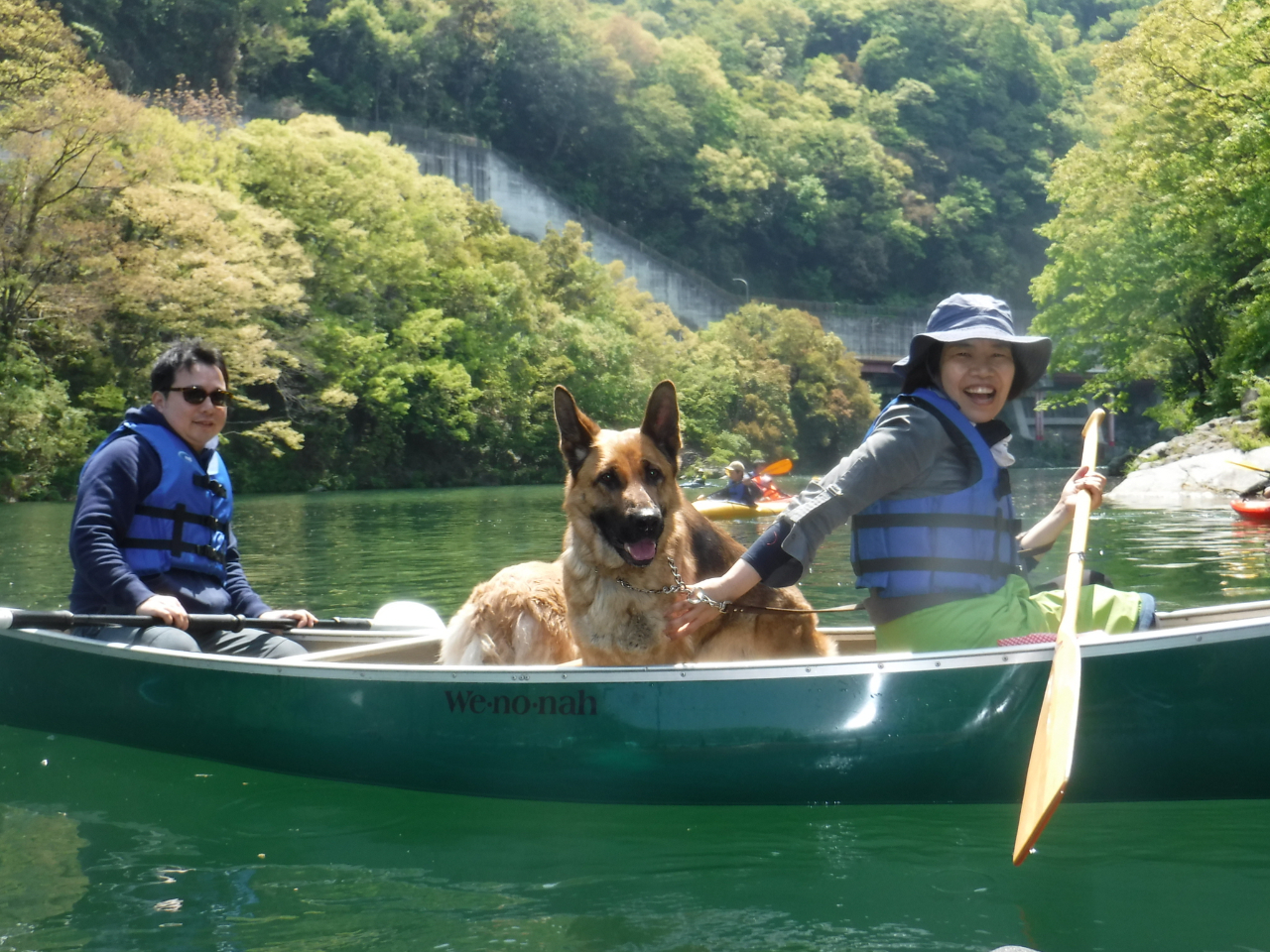 大型犬も御一緒にカヌー体験