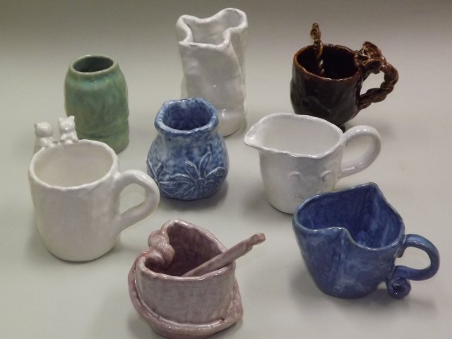 手びねり体験の完成作品♪ろくろにはない、自由な作品が作れます☆