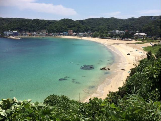 波のない穏やな外浦海岸でスクールを行います。