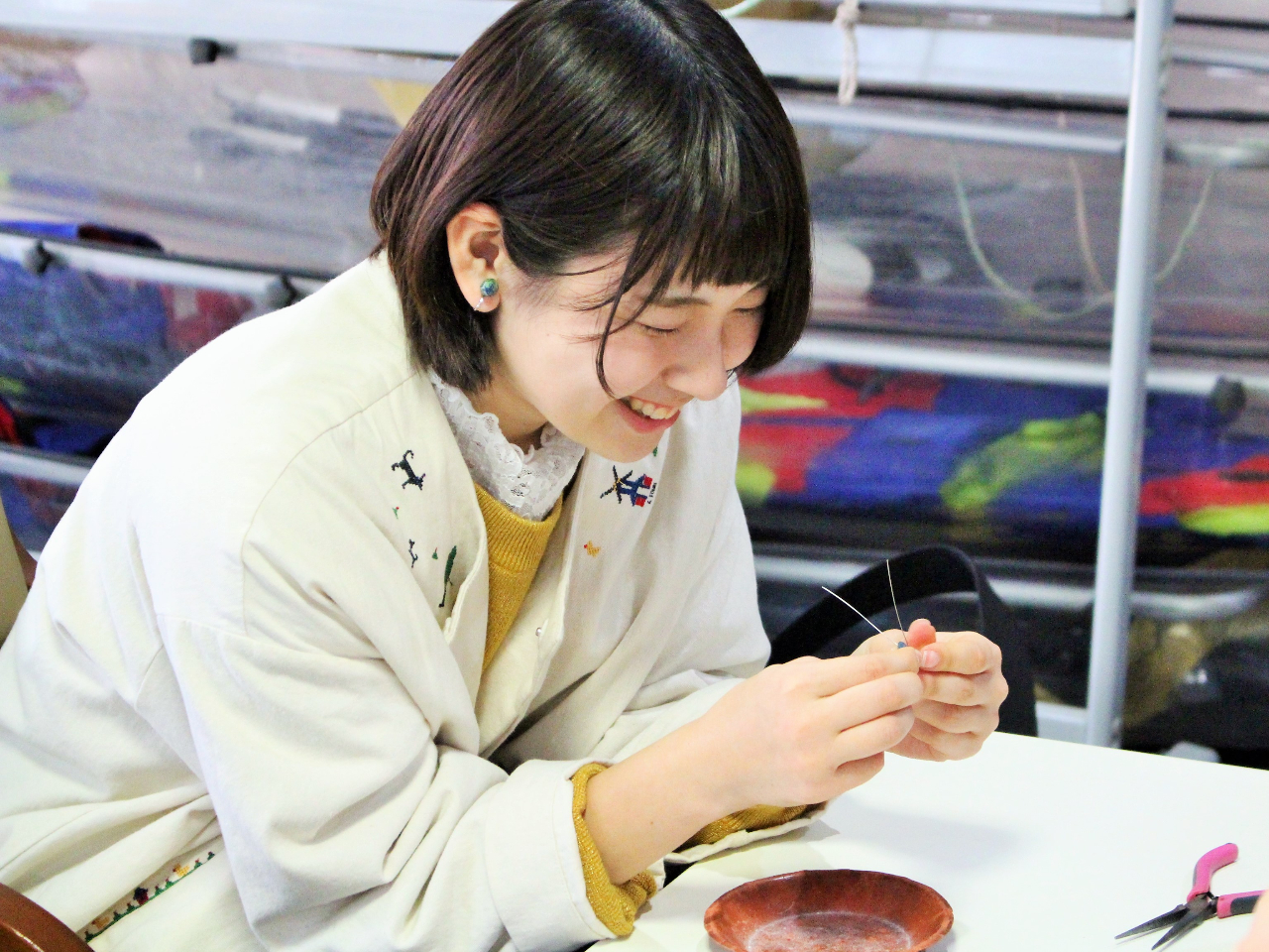 ワイヤーをアクセサリーを作ります