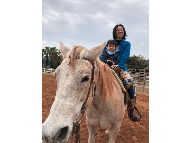 長崎 平戸 ファミリー 小さいお子さまにおすすめ 引き馬体験 親子乗り 馬場一周 1000 初めての方も大歓迎 海を眺めながらの乗馬体験はココでしか味わえない シービューランチ じゃらん遊び体験 長崎 平戸 ファミリー 小さいお子さまにおすすめ 引き馬体験 親子乗り 馬場一周 1000 初めての方も大歓迎 海を眺めながらの乗馬体験はココでしか味わえない シービューランチ じゃらん遊び体験