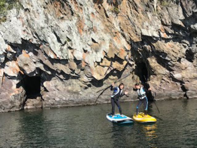 洞窟の前でハイ!チーズ(^O^)/