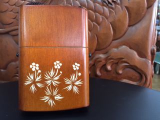 こちらは名刺入れ♪模様が素敵です☆※別売