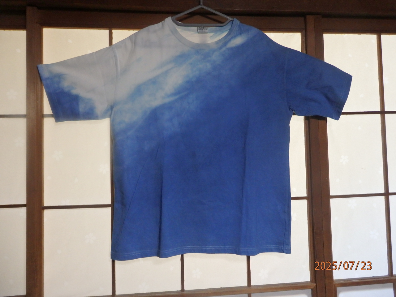 手で巻いた模様