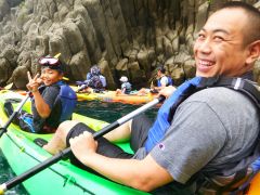 親子で、カップルで、仲良しコンビで・・・協力しながら海上散歩を楽しみます