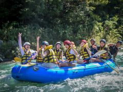 カラフル以外の特徴は10人ボート。9人まで一緒のボートに乗れます!