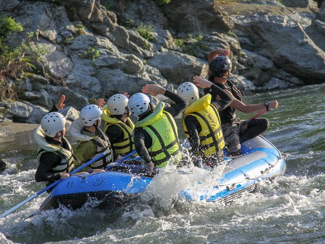 みんなで同じボートに乗り込んで貸切!