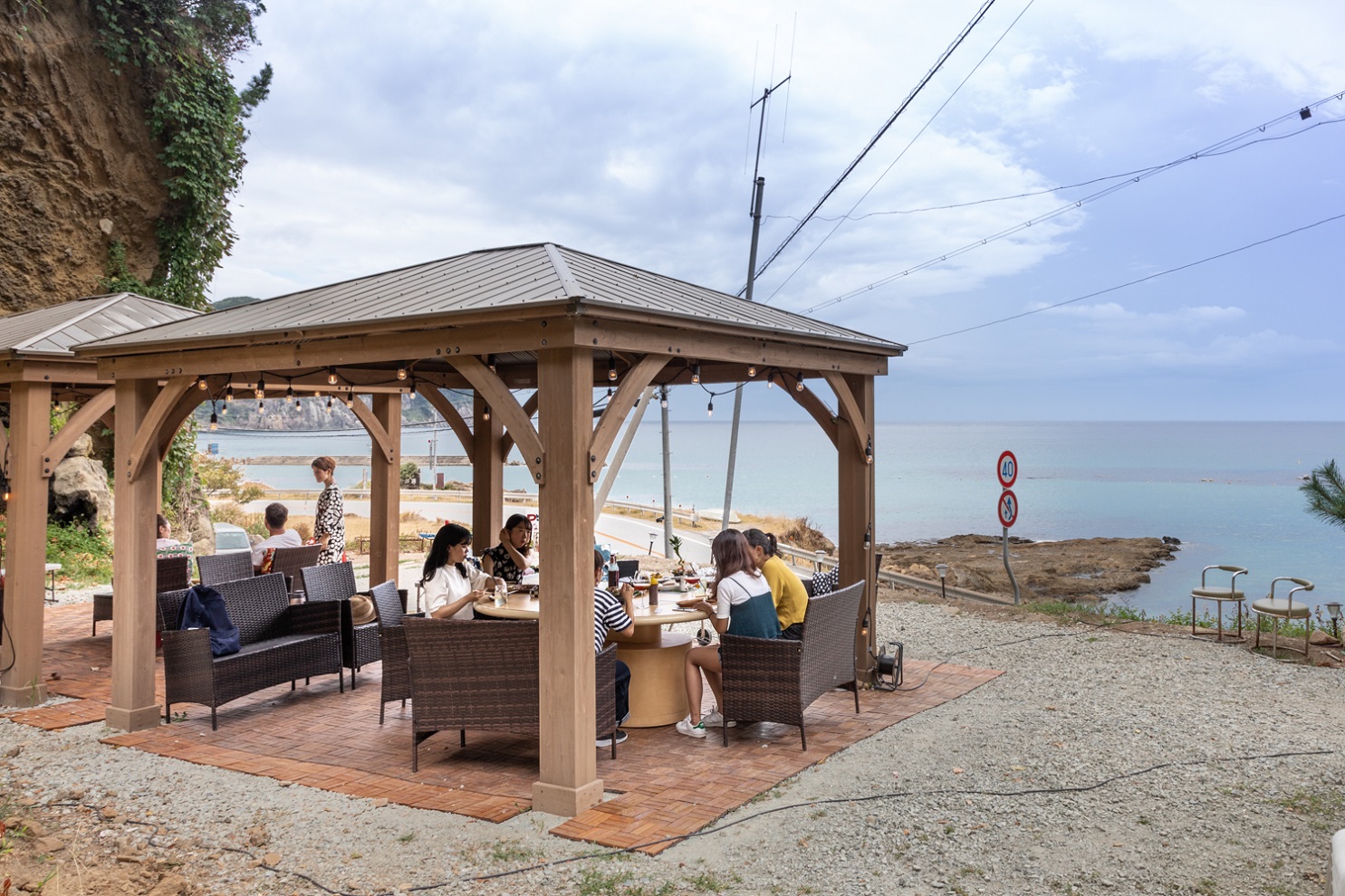 会場は海の見えるテラスで♪