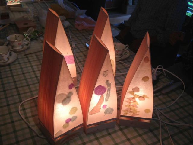 実際に体験でお客様が作られた灯りです。