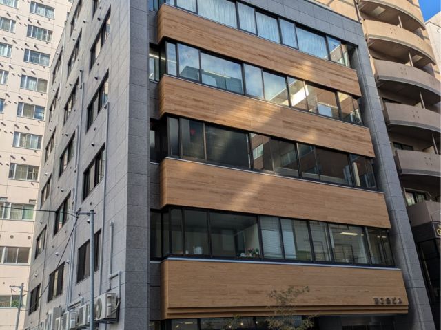 ※札幌二条市場の小熊商店から、徒歩2分の弊社本社ビル内の別会場での実施になります。