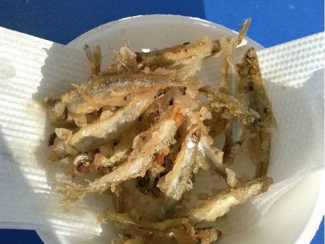 ワカサギの天ぷら試食もご用意可能です。