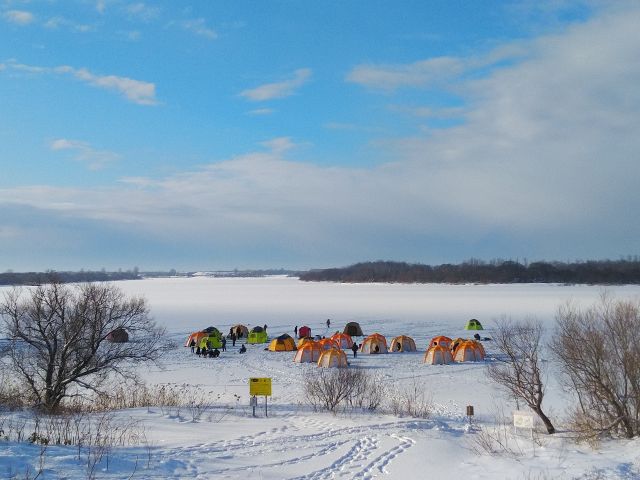 1月下旬までと3月は、別会場での実施となる場合があります。(結氷状態によります。)