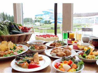 北海道の食も満載!ホテルシャトレーゼ・ガトーキングダム・サッポロで大人気のランチビュフェ食べ飲み放題をどうぞ。食後は、いざ釣りへ!