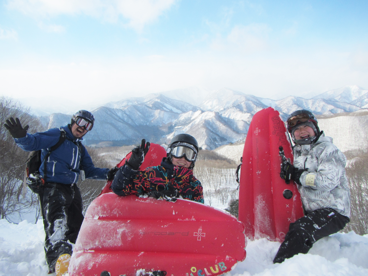 ՂQf𖞋i܂BƂɂ񊊂ėVт́A1R[XXXłB