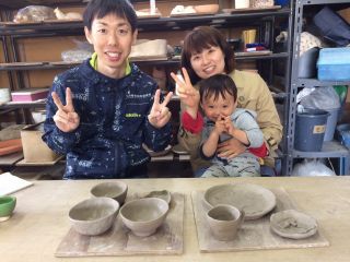 ご家族で陶芸デビュー!記念日などの思い出づくりにどうぞ!