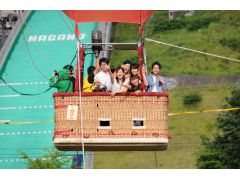 家族で記念撮影(夏休み期間はフォトサービス写真販売あり)