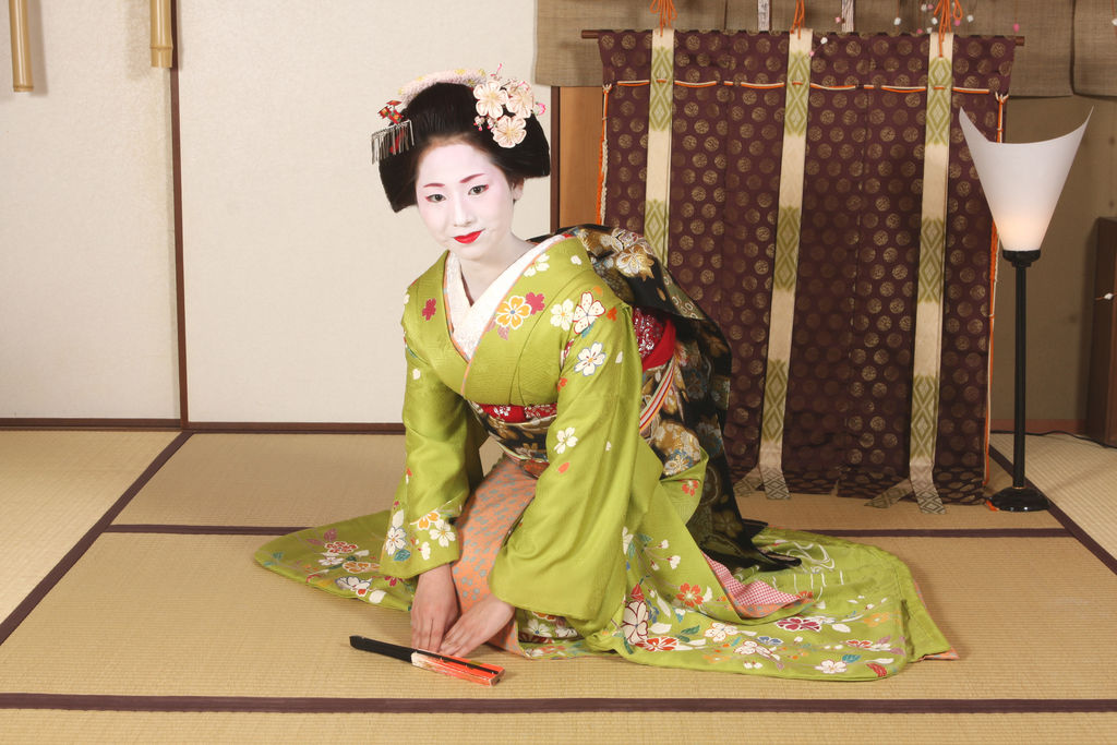 当館自慢のお座敷スタジオで撮影します!