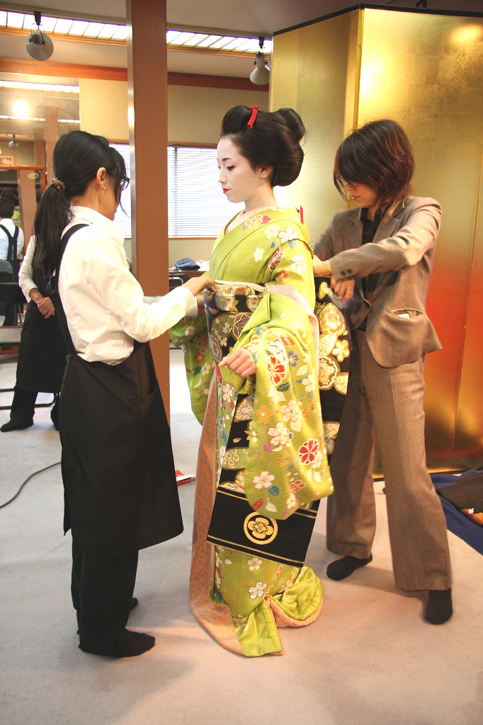 エ・マーサの着付けは映画や舞台など多方面で活躍する熟練のプロが担当します!