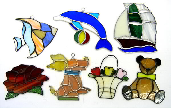 窓辺を彩るサンキャッチャーも種類が豊富です!(¥4.500)