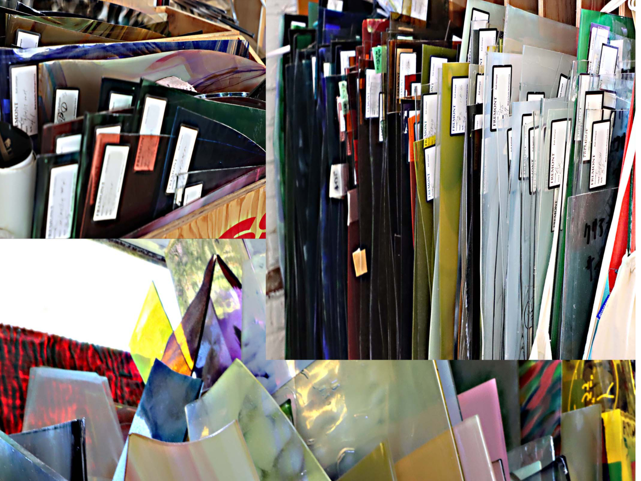 アンティークガラス体験にはこれらのストックガラスからパーツを切り出しています、ステンドグラスの材料では最高峰ガラスでのスペシャル体験です。