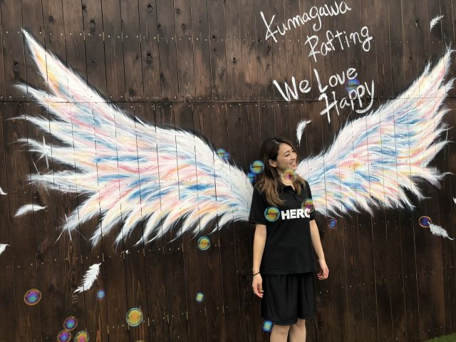 オーナー手描きの羽