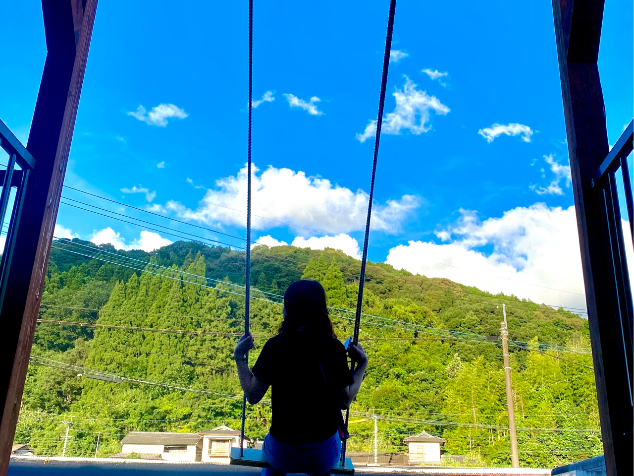 BBQデッキにはブランコもありますよ