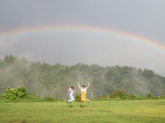 今日は楽しかった!!。おおきなパラグライダーもたまに現れます。