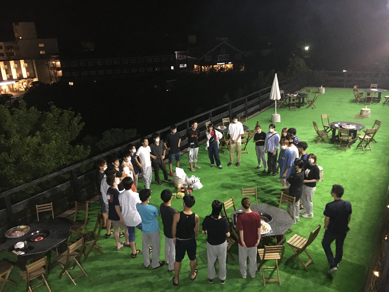 ���ԓ��m�ŋC���˂Ȃ��ݐ�BBQ