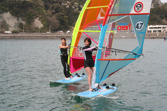 ビーチまで0秒！逗子駅より10分】初心者向けウインドサーフィン半日