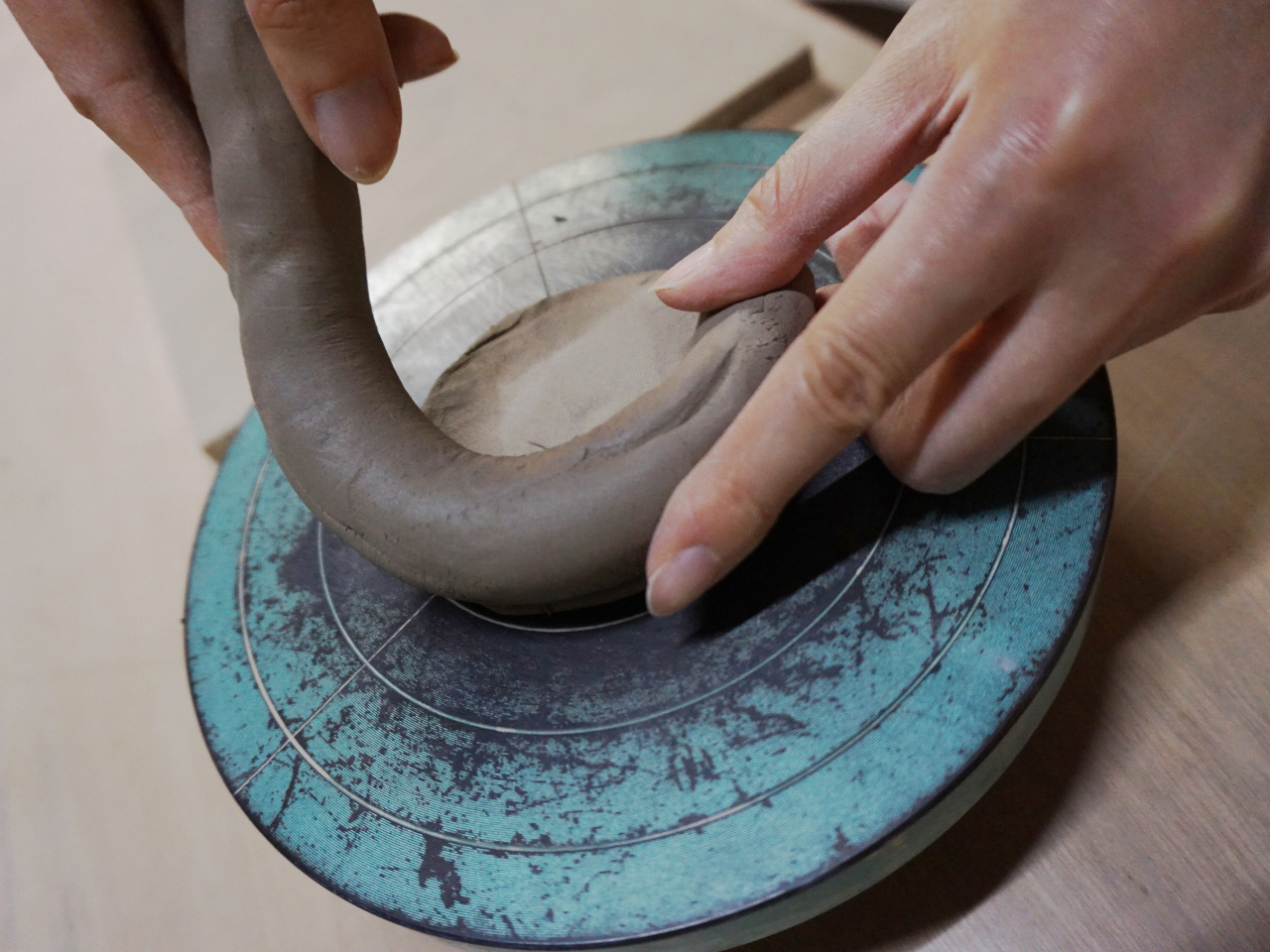 т˂HBЂ̓yςݏグĂč܂B