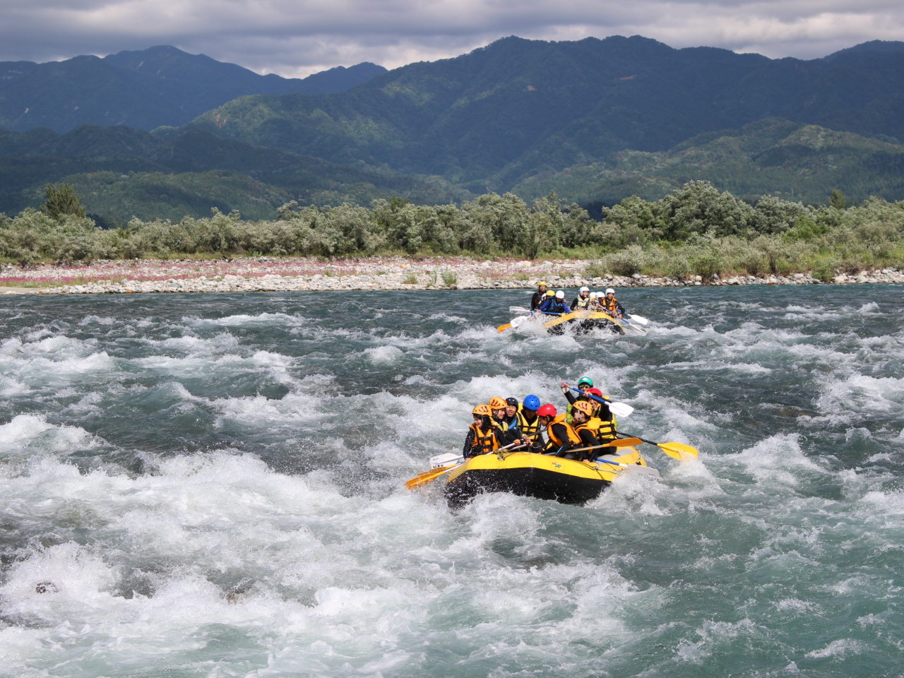 激流を乗り越えよう!