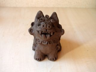 可愛い魔よけが完成しました! この後しばらく乾燥させて、素焼、施釉、本焼き(1240℃)して完成させます。