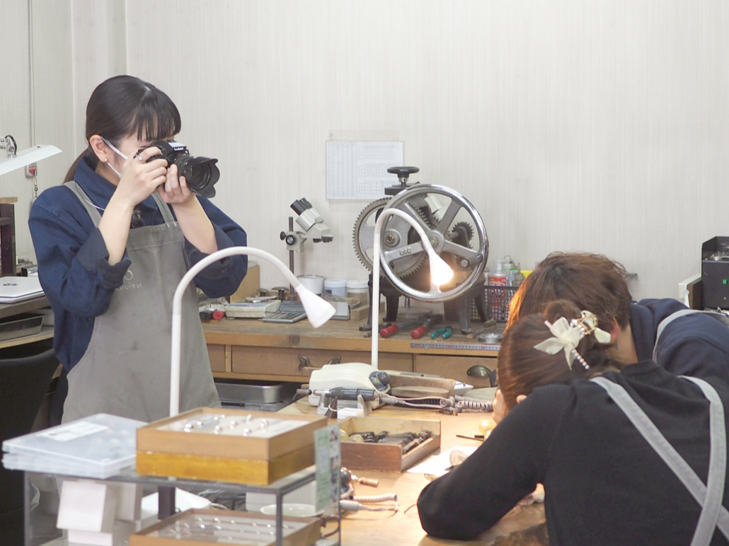 制作中、撮らせていただいたお写真を無料でプレゼントしています♪